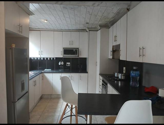 3 BEDROOM HOUSE FOR SALE IN FINETOWN